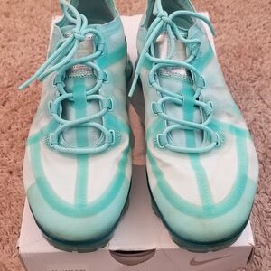 Nike Women’s Aqua/Turquoise and White Running Sneakers